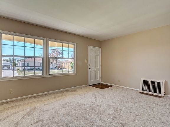 4th image of 15029 Cedarsprings Dr