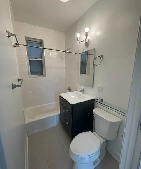 651 N Paulina St #2S — Photo 10