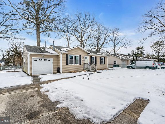 2nd image of 463 Ensign Rd