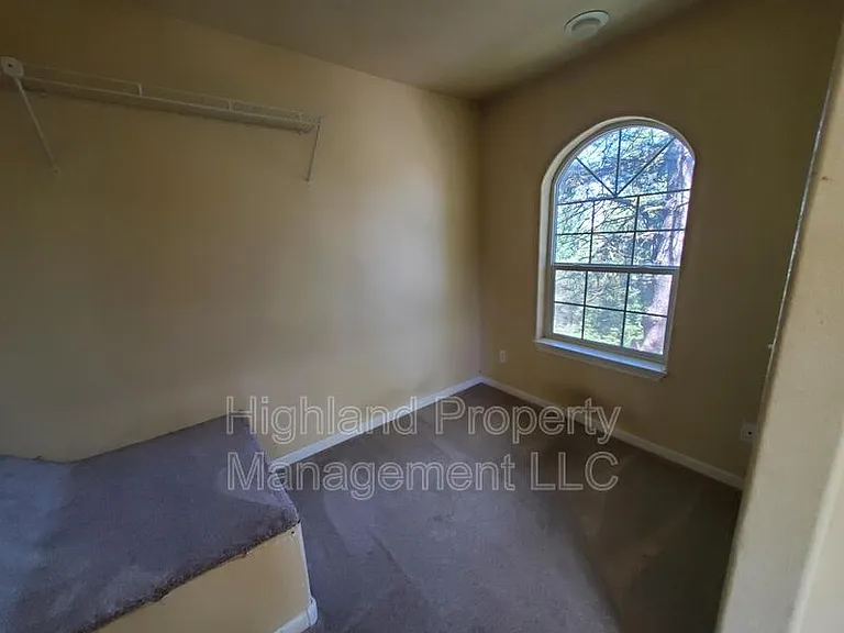 1247 NE Williams St — Photo 16