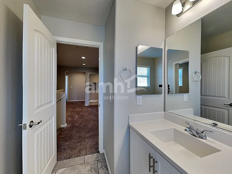 20785 W Thomas Rd — Photo 17