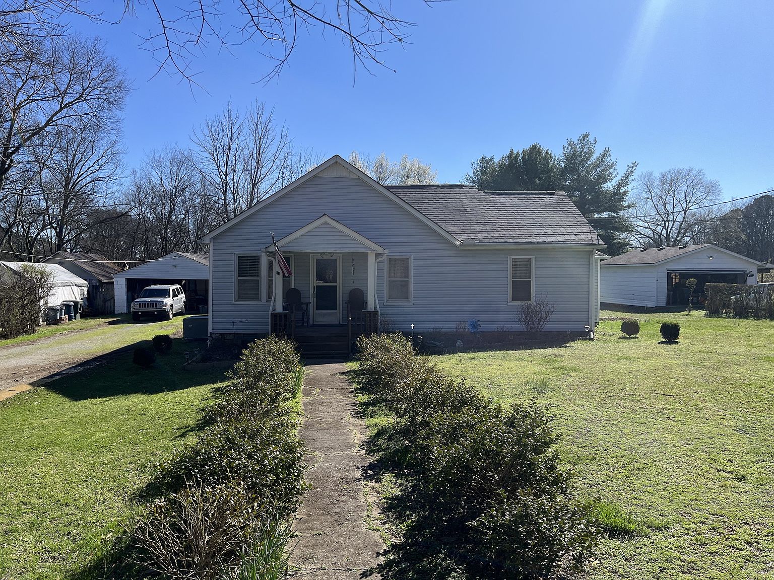 111 Plumlee Dr, Hendersonville, TN 37075 | Zillow