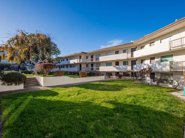 500 Glenwood Cir APT 117, Monterey, CA 93940