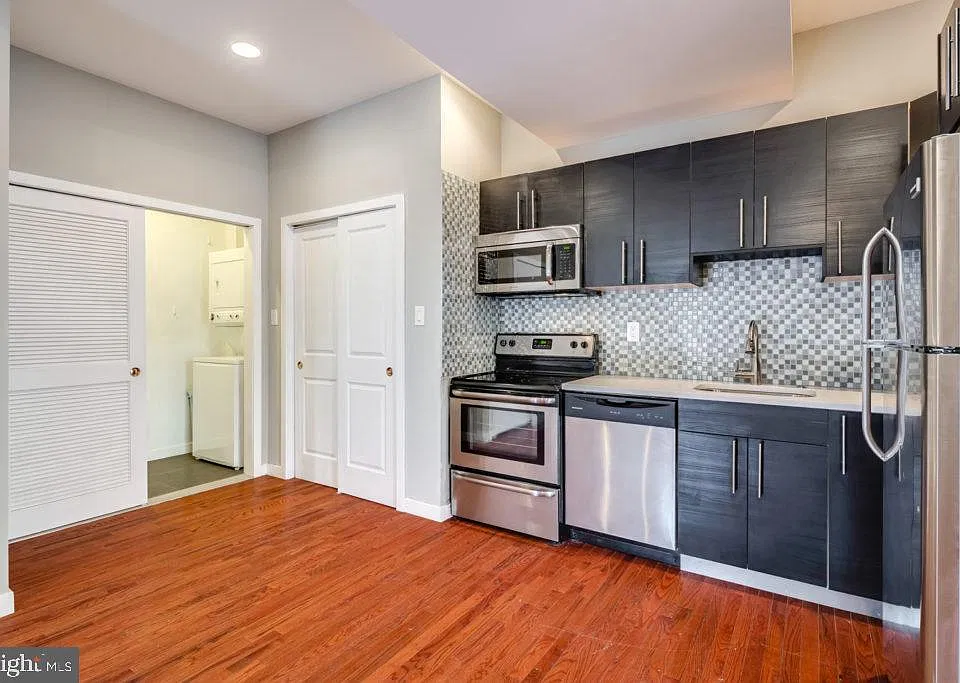 301 Market St #2