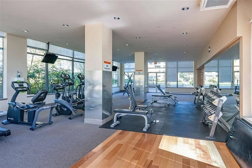 2 bed, 900 sqft, $2,750 — Photo 3