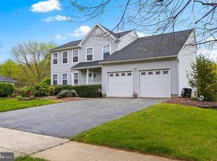 28 Hibiscus Ln, Robbinsville, NJ 08691