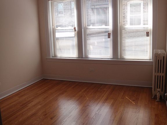 5th image of 2045 W Berwyn Ave #2