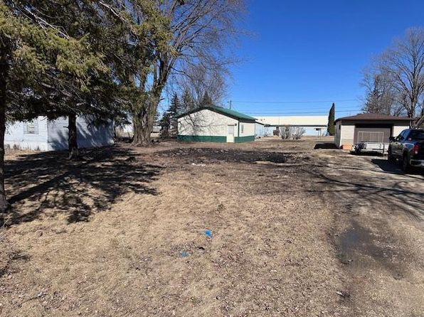 528 2nd St W, Claremont, MN 55924