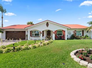 8720 Bay Crest Ln, Tampa, FL 33615
