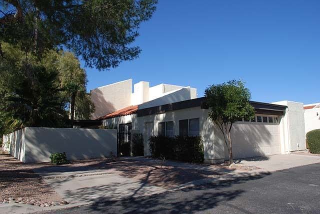 1st image of 3001 N Placita Chorro
