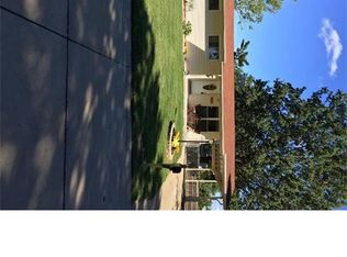 11080 Ridge Forest Ct, Saint Louis, MO 63126