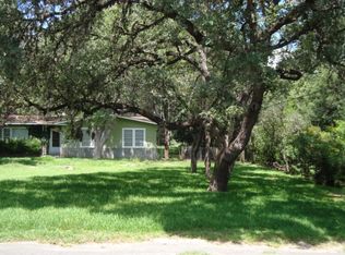 960 Encino Dr, New Braunfels, TX 78130