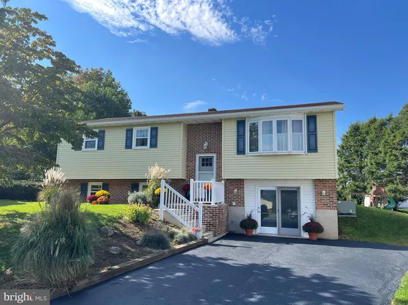 418 Good Ave, Womelsdorf, PA 19567