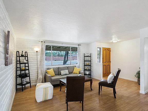 5th image of 4809 N Maddux Ave