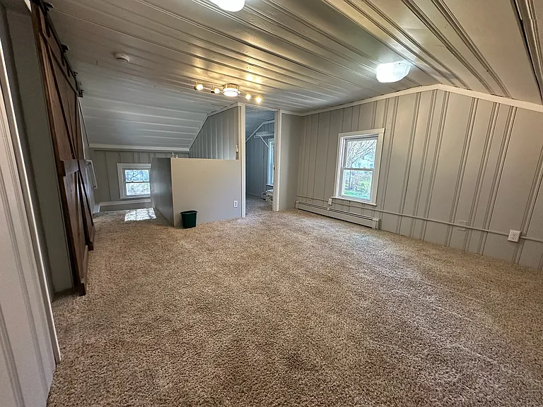 720 W Commerce Rd — Photo 12