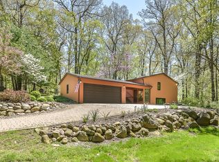 2301 Blueberry Ln, Ann Arbor, MI 48103