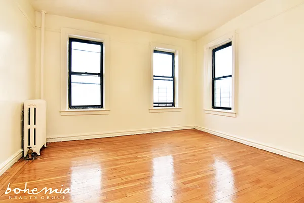 Rented by Bohemia Realty Group | media 7