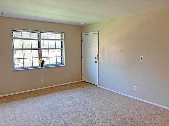 5th image of 7921 Royal Arms Ct APT 4