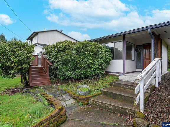 2nd image of 3070 Troth Ct SE