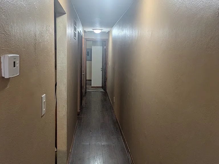 646 Sennett St — Photo 3