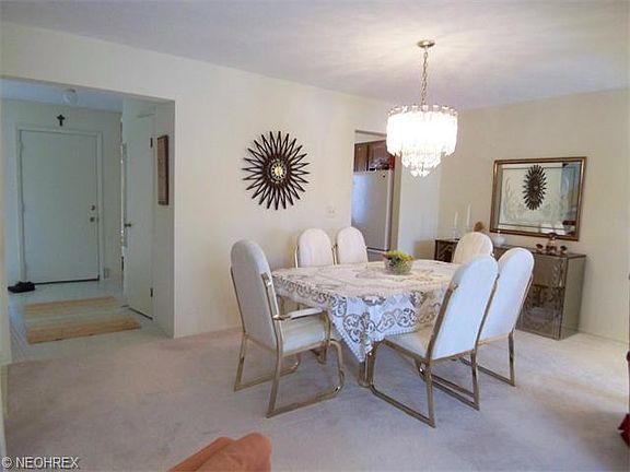 5th image of 4451 Whitfield Ln #346