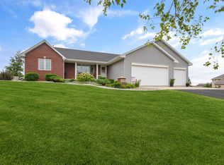 4152 Gemstone Trl, Green Bay, WI 54311
