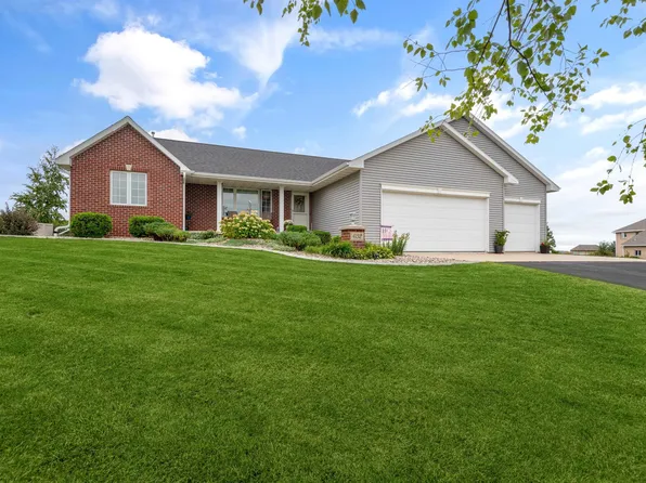 4152 Gemstone Trl, Green Bay, WI 54311