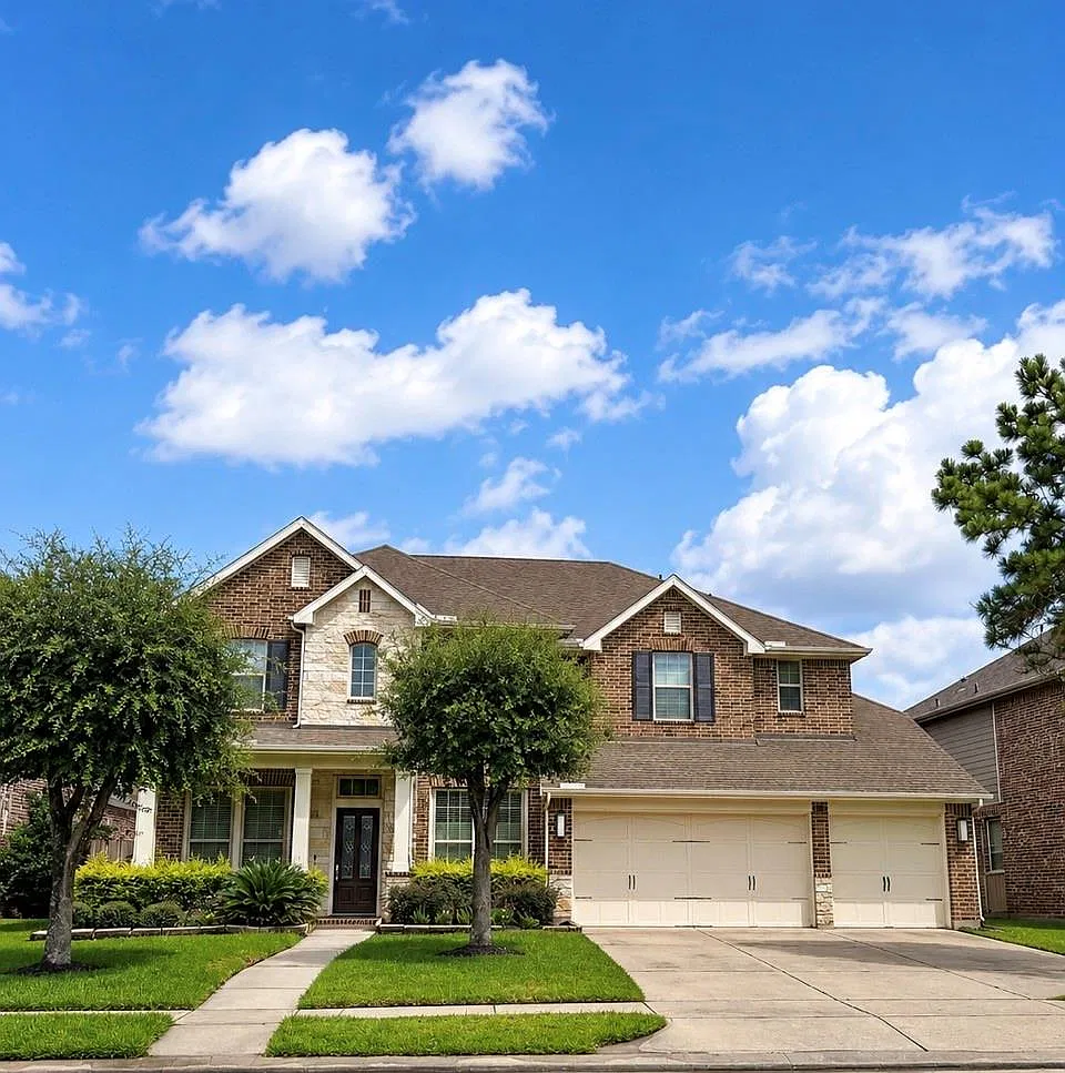 5 bed, 3.5 bath, 3743 sqft, $5,500 — Photo 2