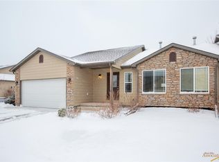 6920 Dunsmore Rd, Rapid City, SD 57702