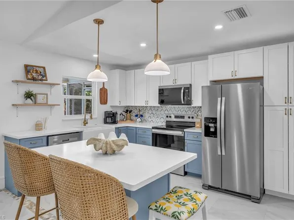 3573 Bailes ST, BONITA SPRINGS, FL 34134
