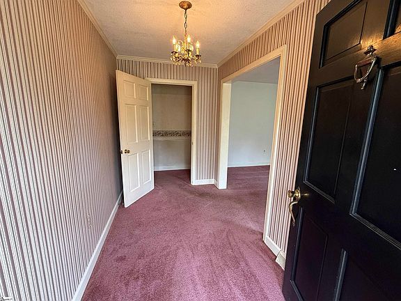 3rd image of 736 Sunset Blvd