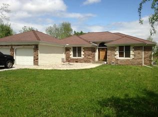 8871 Spring Creek Rd, Terre Haute, IN 47805