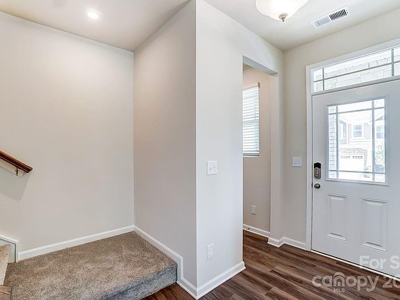4th image of 3805 Amalia Pl #82