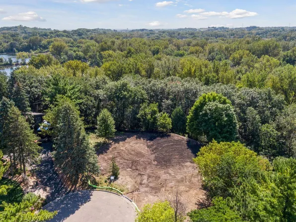 5038 Dominick Spur, Minnetonka, MN 55343