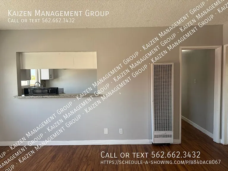 2284 Locust Ave #5 — Photo 2