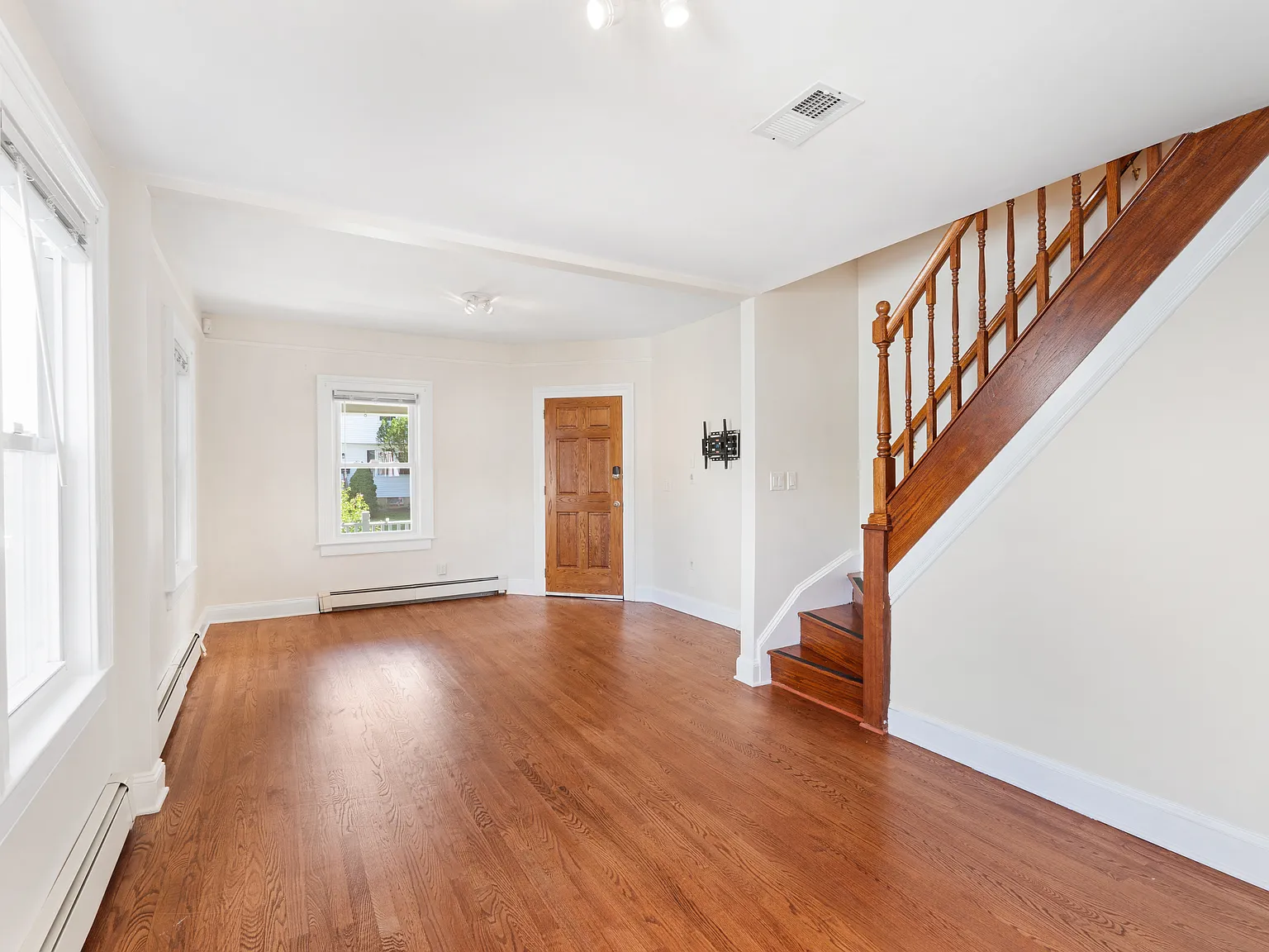 2 bed, 1.5 bath, 1000 sqft, $3,000 — Photo 4