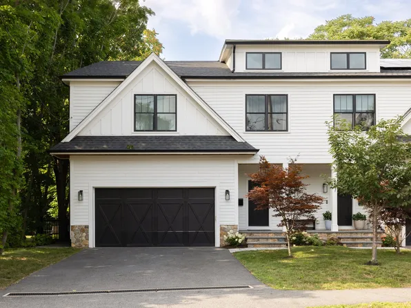 117-119 Norwood Ave, Newton, MA 02460