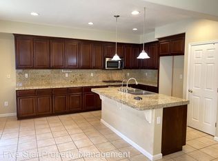 1332 Phlox Dr, Patterson, CA 95363