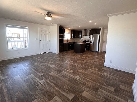 3rd image of 1300 Whitetail Ave #131
