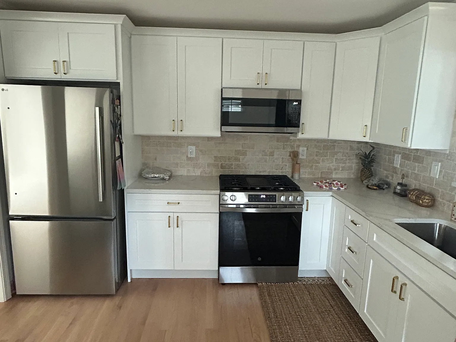 5 bed, 3440 sqft, $5,100 — Photo 4
