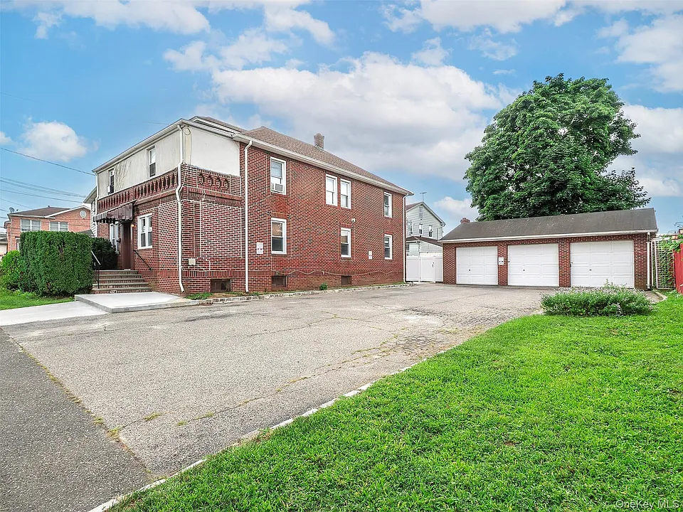 92 Elm Ave #1