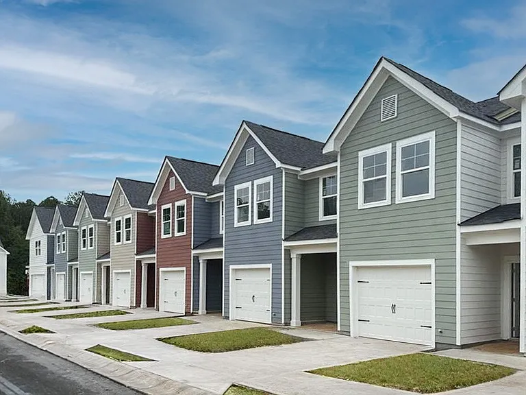 Quinn Residences at Pates Creek — Photo 1