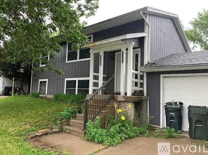 2230 Davis St — Photo 1