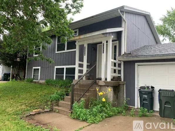 2230 Davis St, Iowa City, IA 52240