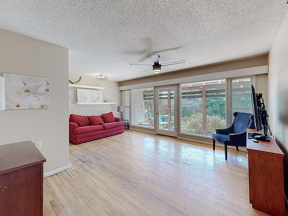 4th image of 13572 Starbuck St