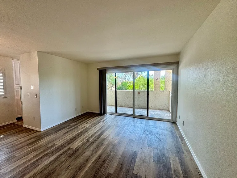 17607 Pomerado Rd #100 — Photo 4