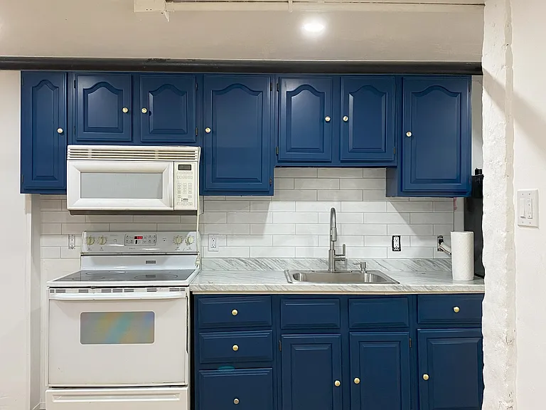 686 Parker St #1 — Photo 13