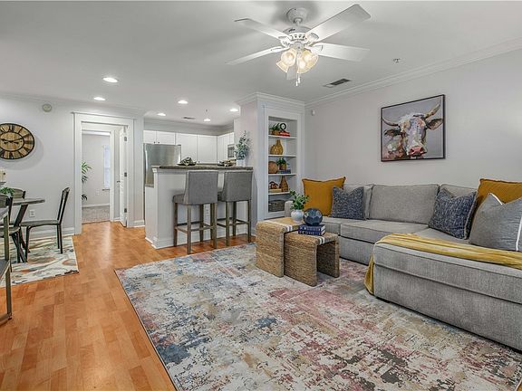 3rd image of 1725 Harvey Mitchell Pkwy S APT 1328