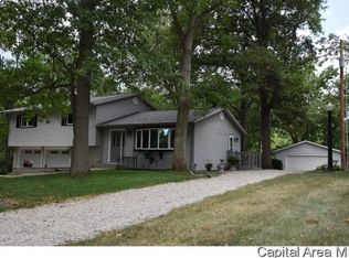 3617 Lincoln Trl, Taylorville, IL 62568