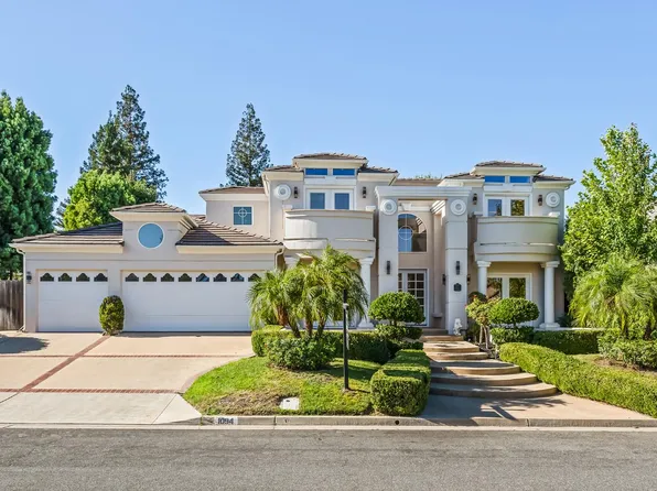 1094 E Newhall Dr, Fresno, CA 93720
